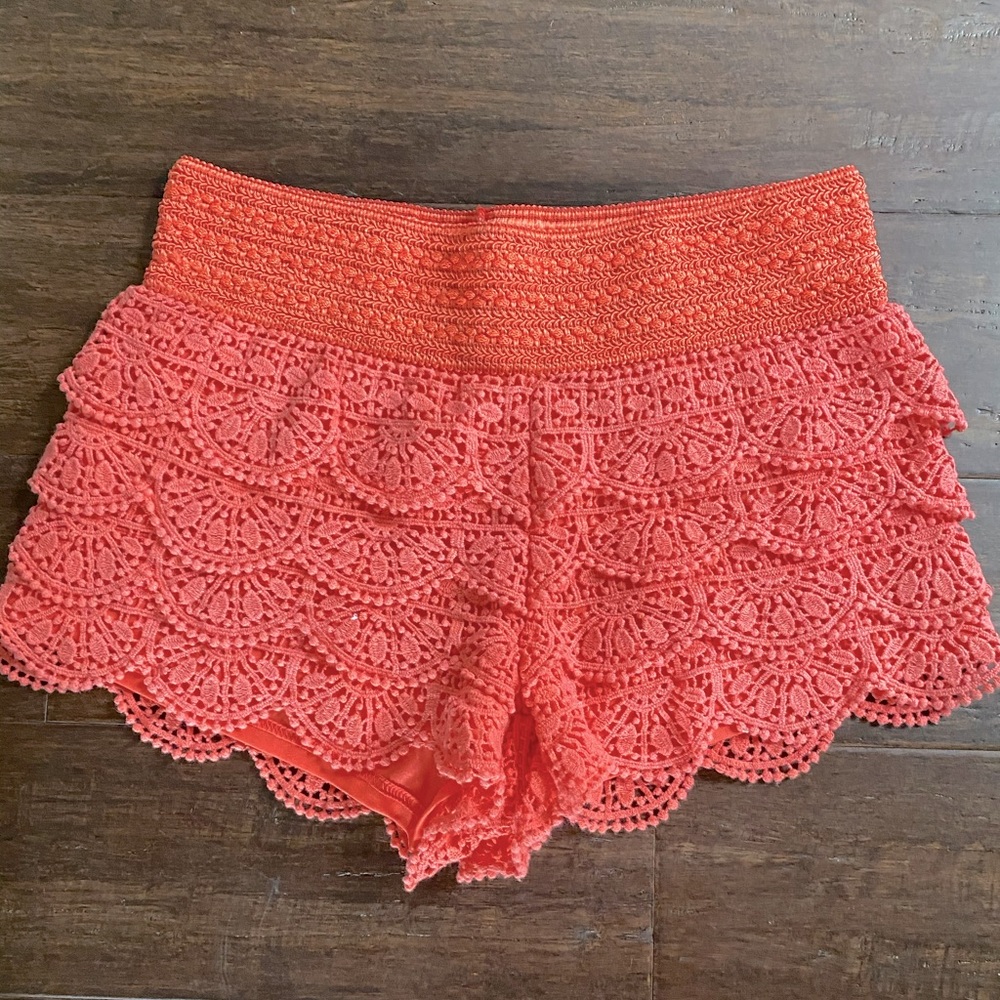 Ruffle shorts